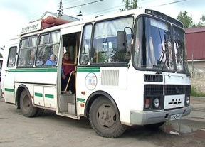 Вопрос со срывом рейсов по автобусным маршрутам в Мценском районе остается нерешенным