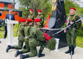 6 мая, в преддверии Дня Победы, в д. Первый Воин в торжественной обстановке была открыта стела «Населенный пункт воинской доблести».